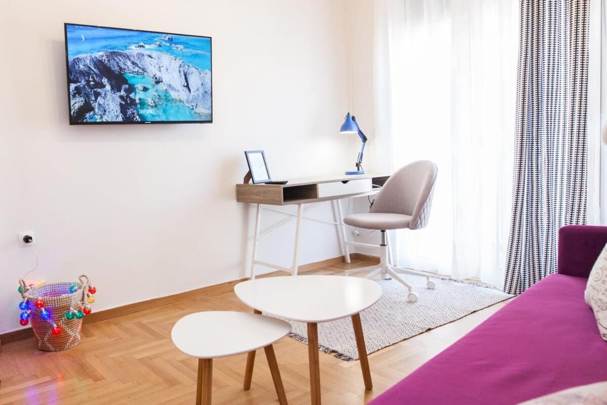 Contemporary Stylish Apartment Located Near Metaxourgeio Area Atene Esterno foto