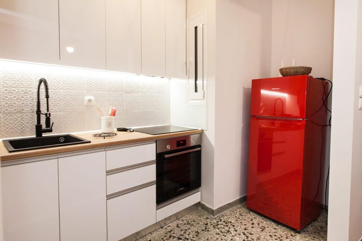 Contemporary Stylish Apartment Located Near Metaxourgeio Area Atene Esterno foto