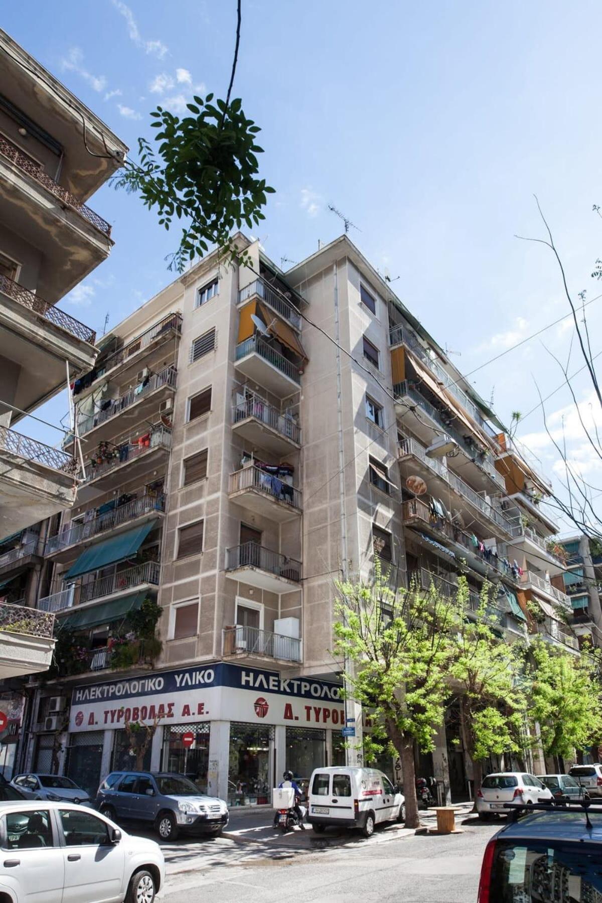 Contemporary Stylish Apartment Located Near Metaxourgeio Area Atene Esterno foto